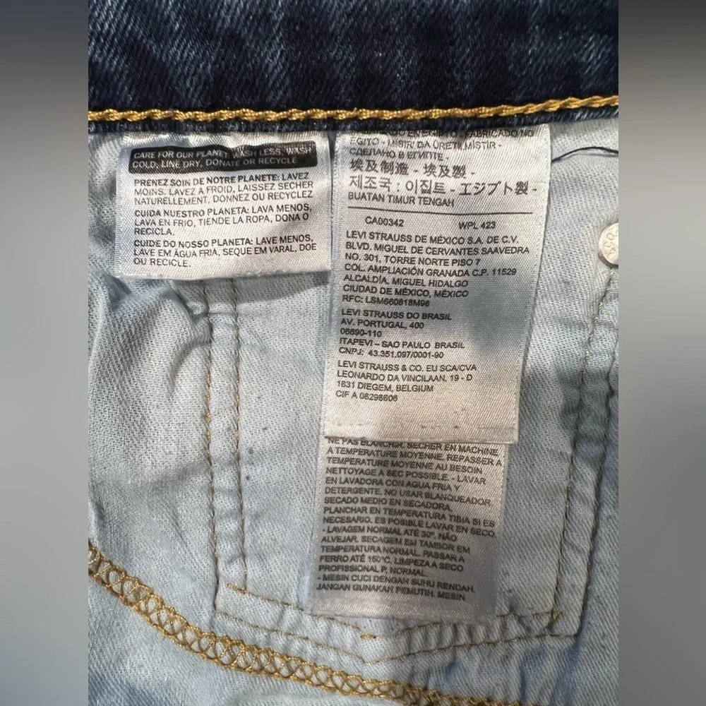 Men’s Levi Strauss 505 blue jeans size 38 x 30